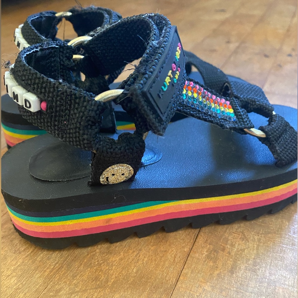 Girls size 12 platform Kurt Geiger sandals